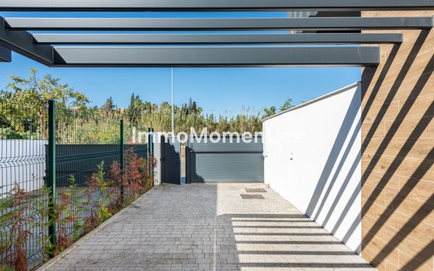 Resale - Villa - Estepona - Atalaya