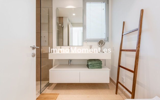 Resale - Apartment - Benahavís - Benahavís Centro