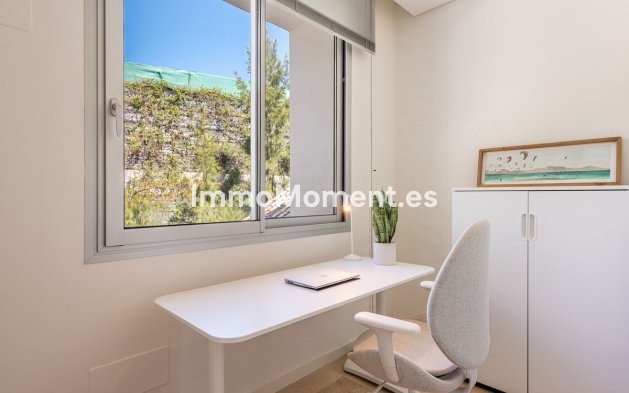 Resale - Apartment - Benahavís - Benahavís Centro