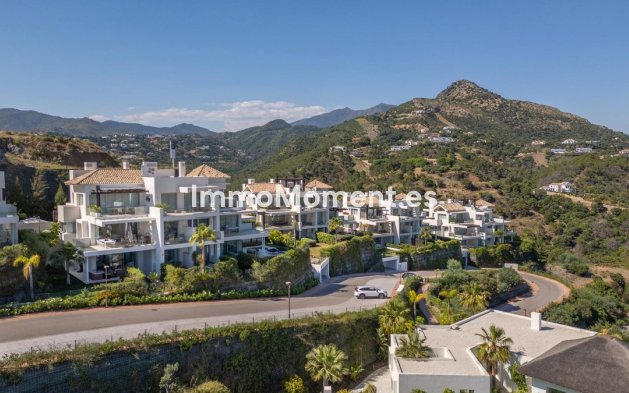 Resale - Apartment - Benahavís - Benahavís Centro