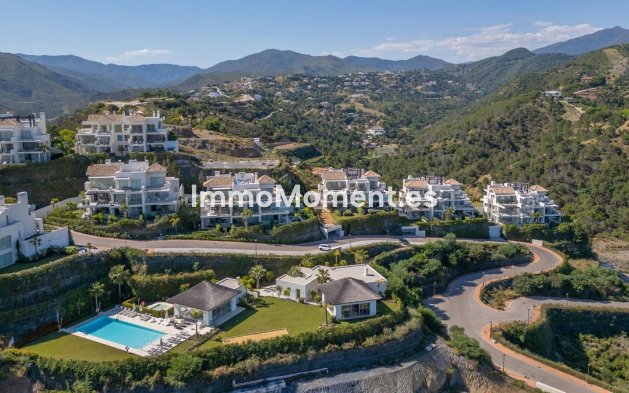 Resale - Apartment - Benahavís - Benahavís Centro