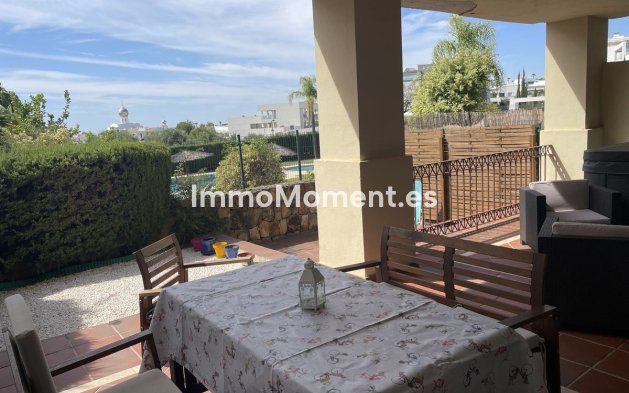 Resale - Apartment - Estepona - Selwo