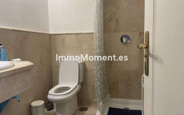 Resale - Apartment - Estepona - Selwo