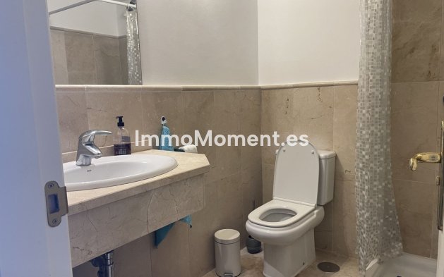 Resale - Apartment - Estepona - Selwo