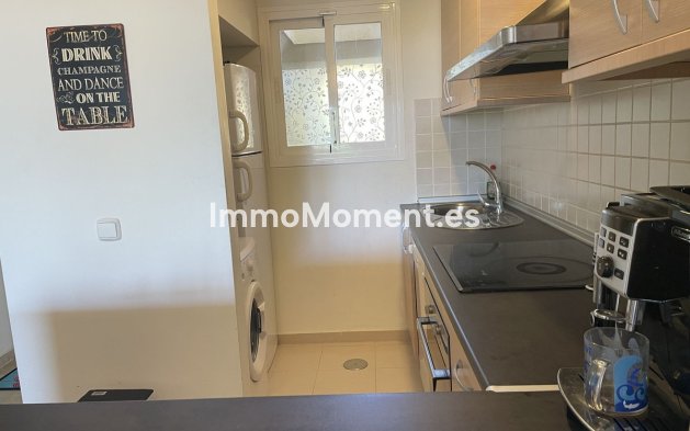 Resale - Apartment - Estepona - Selwo