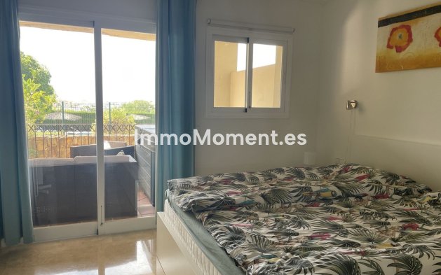 Resale - Apartment - Estepona - Selwo