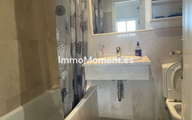 Resale - Apartment - Estepona - Selwo