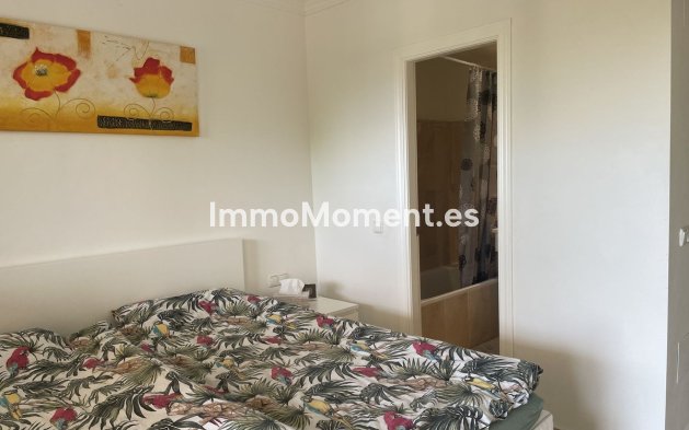 Resale - Apartment - Estepona - Selwo