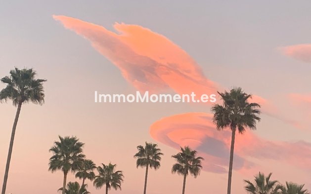 Resale - Apartment - Estepona - Selwo