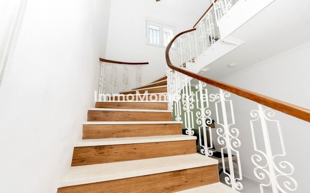 Revente - Villa - Benalmadena - Benalmadena Centro