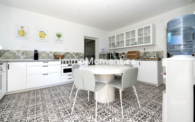 Revente - Villa - Benalmadena - Benalmadena Centro