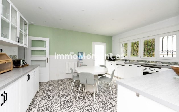 Revente - Villa - Benalmadena - Benalmadena Centro