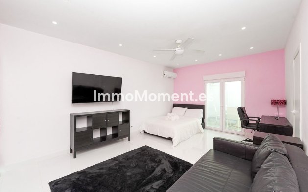 Revente - Villa - Benalmadena - Benalmadena Centro