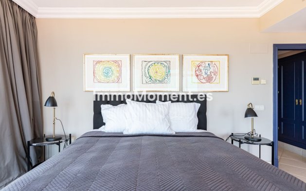 Resale - Apartment - Marbella - Nueva Andalucía