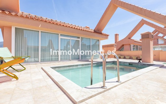 Resale - Apartment - Marbella - Nueva Andalucía
