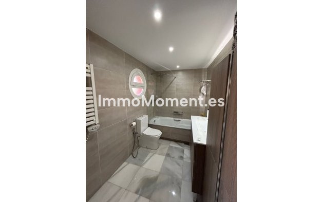 Wiederverkauf - Reihenhaus - Estepona  - Atalaya