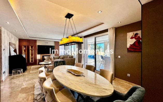 Resale - Apartment - Marbella - Nueva Andalucía