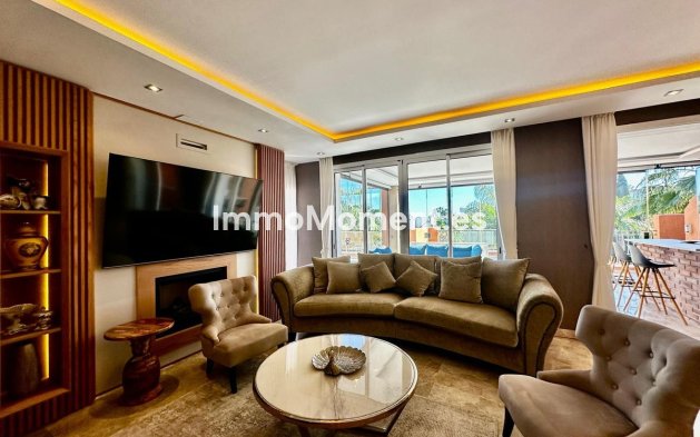 Resale - Apartment - Marbella - Nueva Andalucía