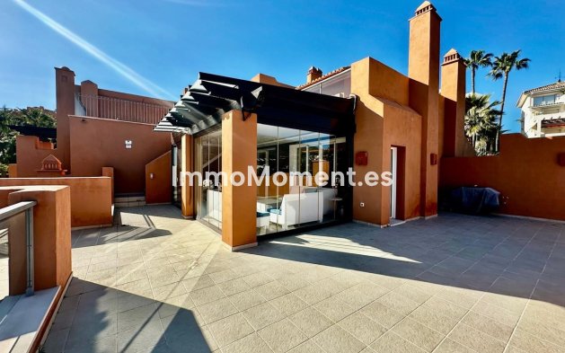 Resale - Apartment - Marbella - Nueva Andalucía