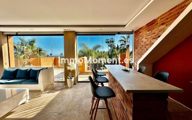 Resale - Apartment - Marbella - Nueva Andalucía