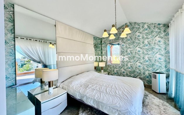 Resale - Apartment - Marbella - Nueva Andalucía