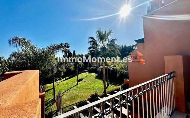 Resale - Apartment - Marbella - Nueva Andalucía