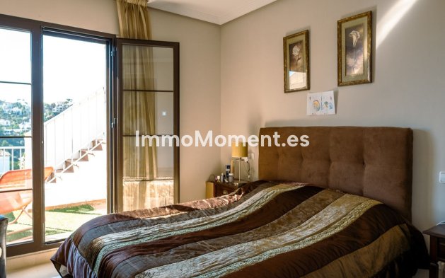 Resale - Apartment - Benahavís - Los Arqueros