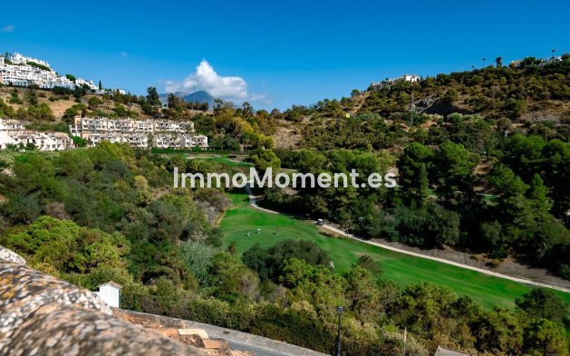 Resale - Apartment - Benahavís - Los Arqueros