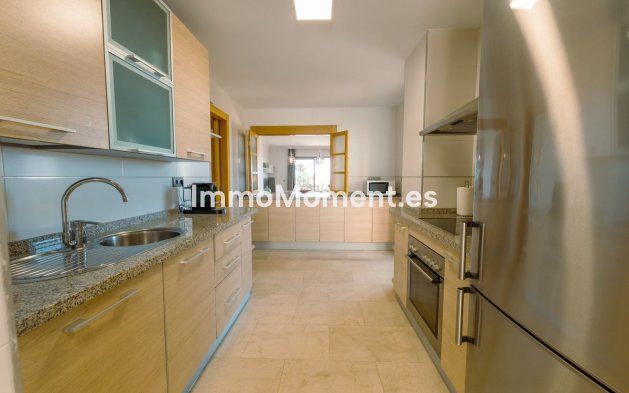 Wiederverkauf - Wohnung - Estepona  - Atalaya