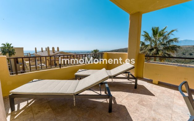 Wiederverkauf - Wohnung - Estepona  - Atalaya