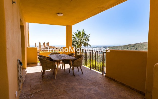 Wiederverkauf - Wohnung - Estepona  - Atalaya