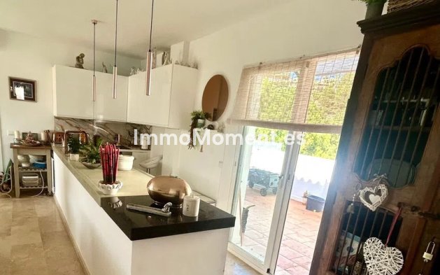 Resale - Apartment - Mijas - Calahonda