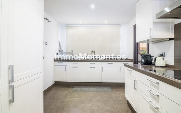 Revente - Appartement - Marbella - Nueva Andalucía