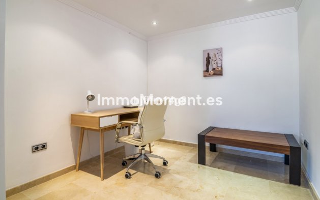 Revente - Appartement - Marbella - Nueva Andalucía
