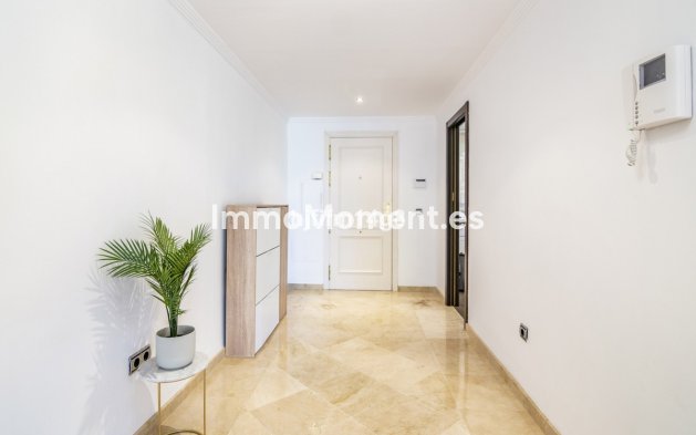 Revente - Appartement - Marbella - Nueva Andalucía