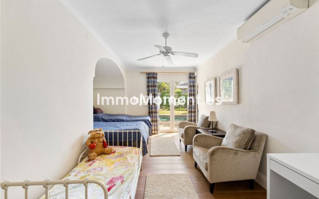 Revente - Villa - Marbella - Nueva Andalucía