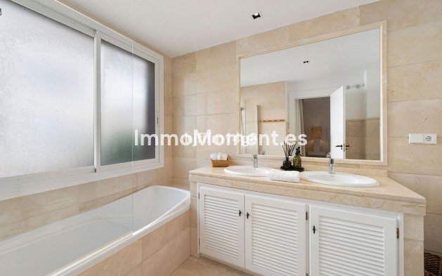 Wiederverkauf - Wohnung - Marbella - Nueva Andalucía