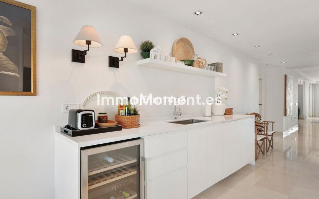 Wiederverkauf - Wohnung - Marbella - Nueva Andalucía