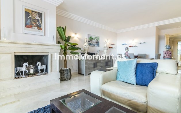 Resale - Apartment - Marbella - Nueva Andalucía