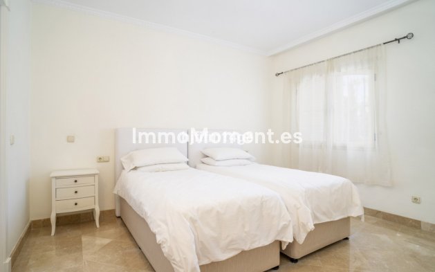 Resale - Townhouse - Marbella - Nueva Andalucía