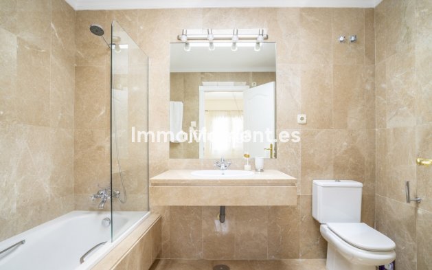 Resale - Townhouse - Marbella - Nueva Andalucía