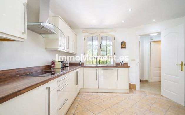 Resale - Townhouse - Marbella - Nueva Andalucía