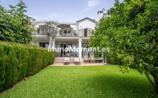 Resale - Townhouse - Marbella - Nueva Andalucía