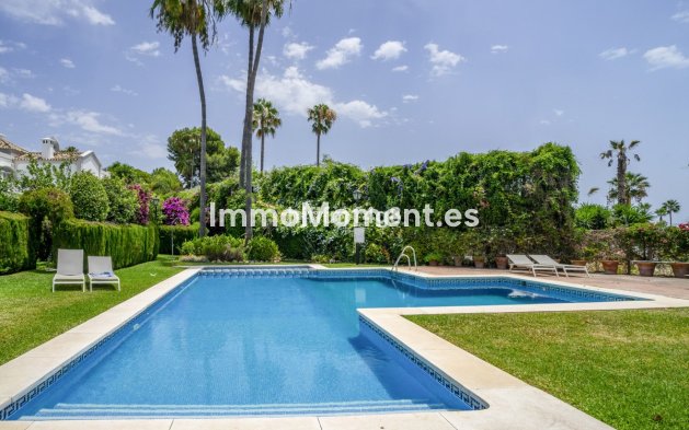 Resale - Townhouse - Marbella - Nueva Andalucía