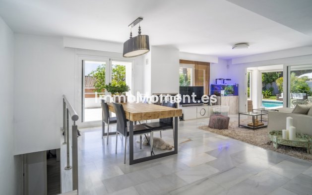 Wiederverkauf - Villa - Marbella - Nueva Andalucía