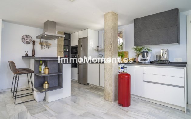 Wiederverkauf - Villa - Marbella - Nueva Andalucía