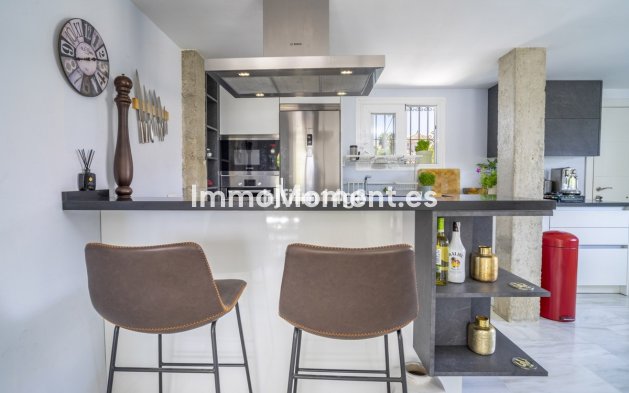 Wiederverkauf - Villa - Marbella - Nueva Andalucía