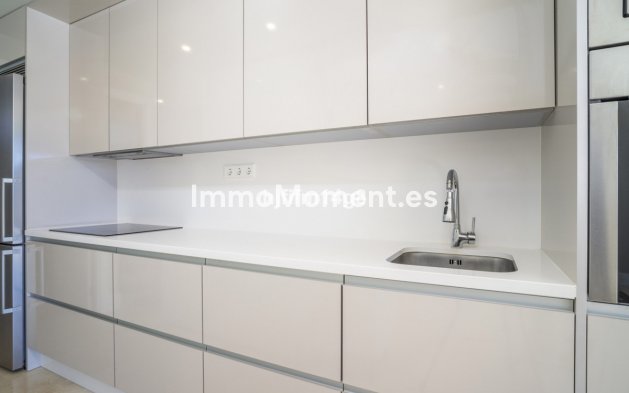 Bestaande woning - Appartement - Estepona  - Estepona Centro