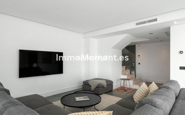 Resale - Apartment - Benahavís - La Quinta