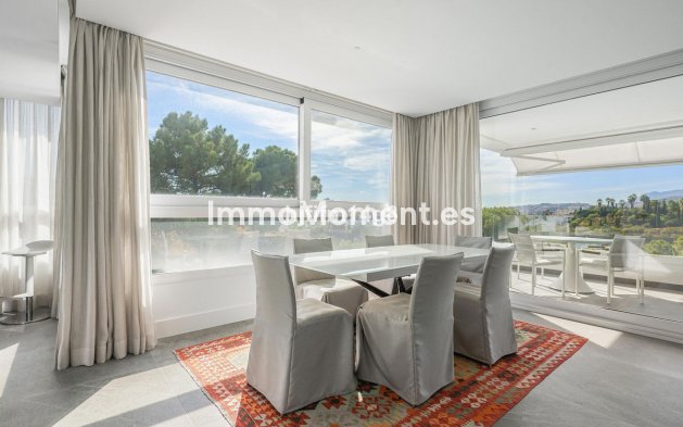 Resale - Apartment - Benahavís - La Quinta